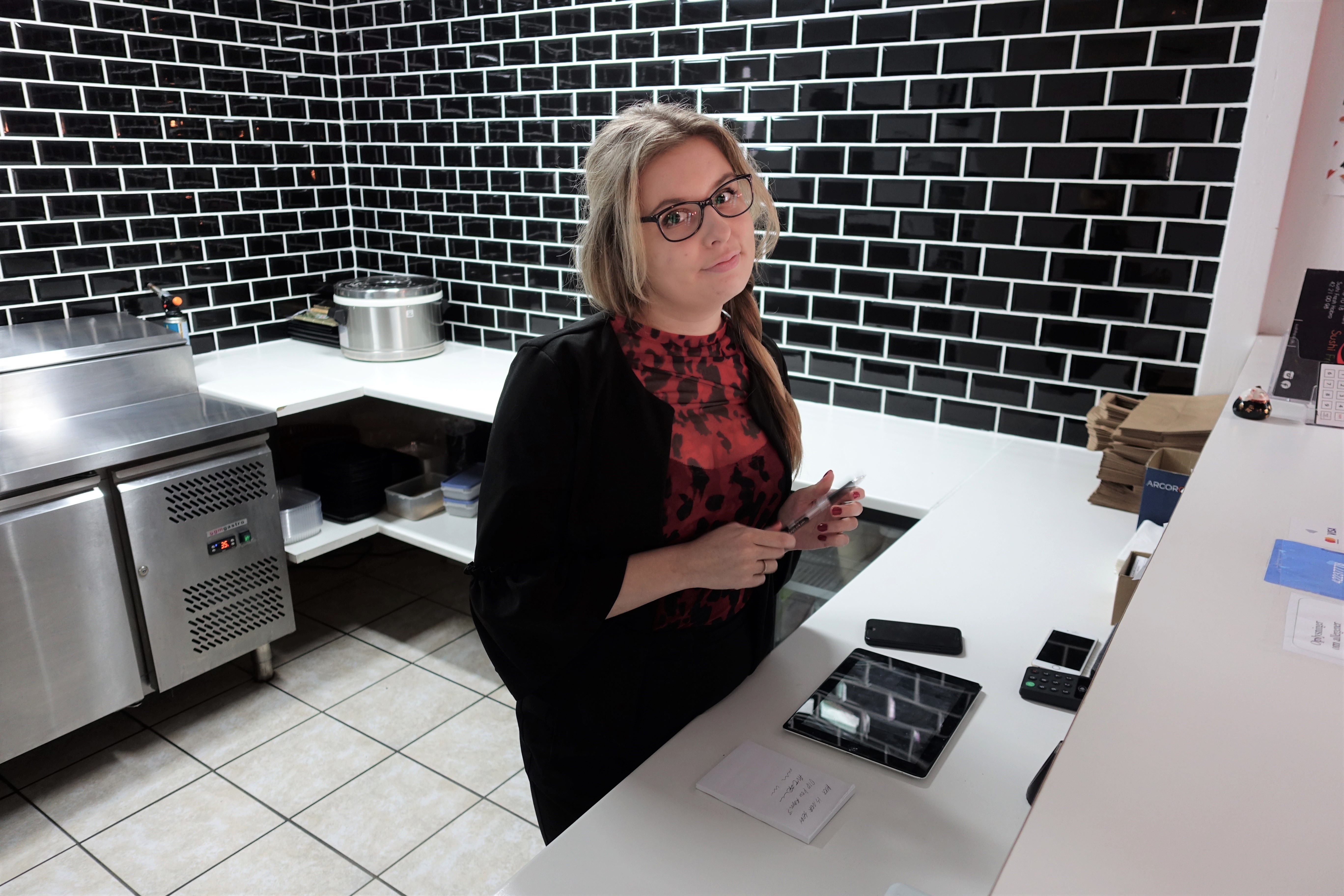 Student in the restaurant kitchen during internship